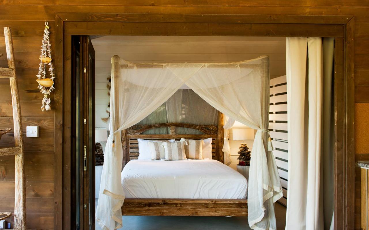 La Pointe Beach Huts Baie Sainte Anne Luaran gambar