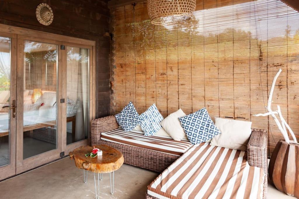 La Pointe Beach Huts Baie Sainte Anne Luaran gambar